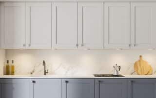 pros of painting kitchen cabinets